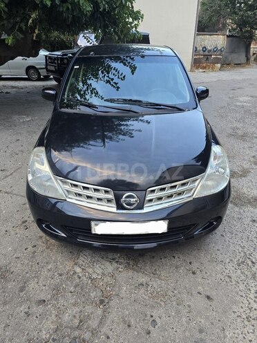 Nissan Tiida-1