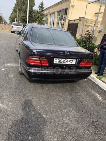 Mercedes E 280 2000, 345,000 km - 2.8 l - Xudat