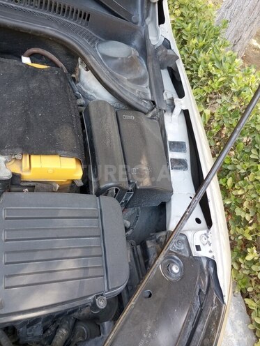 Volkswagen Jetta 2011, 241,402 km - 2.0 l - Bakı