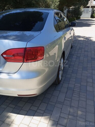 Volkswagen Jetta 2011, 241,402 km - 2.0 l - Bakı