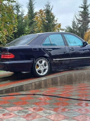 Mercedes E 280 2000, 345,000 km - 2.8 l - Xudat