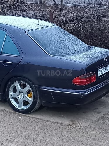 Mercedes E 280 2000, 345,000 km - 2.8 l - Xudat