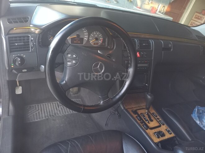 Mercedes E 280 2000, 345,000 km - 2.8 l - Xudat