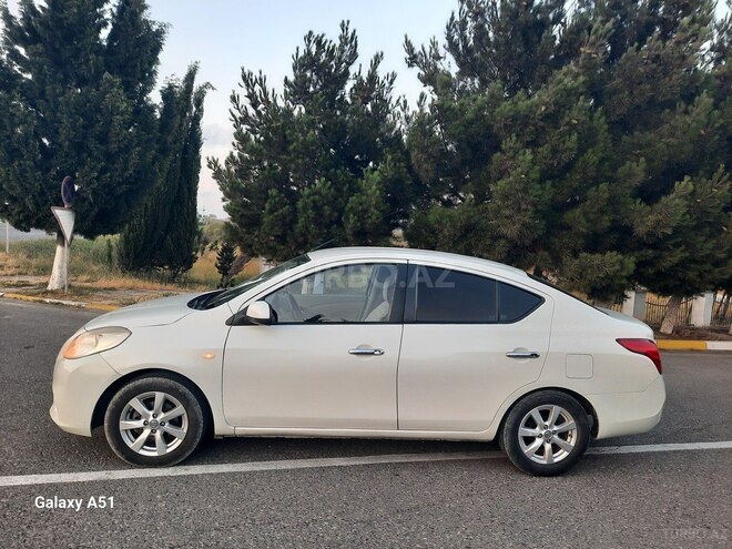 Nissan Sunny 2013, 248,000 km - 1.5 л - Bakı