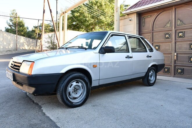 LADA (VAZ) 21099-10