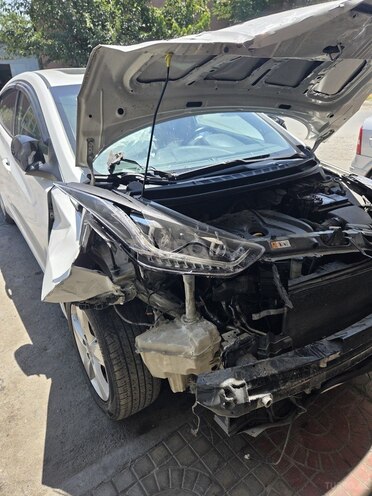Hyundai Elantra 2012, 185,000 km - 1.8 l - Göyçay