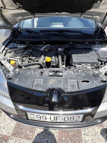 Renault Megane-13