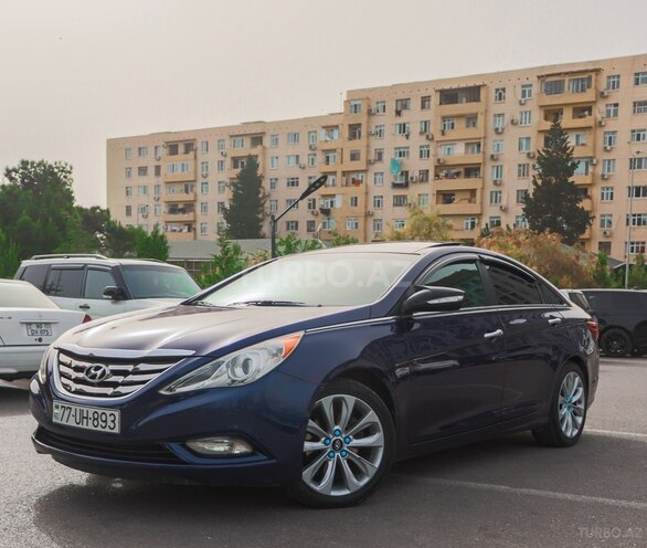 Hyundai Sonata-1