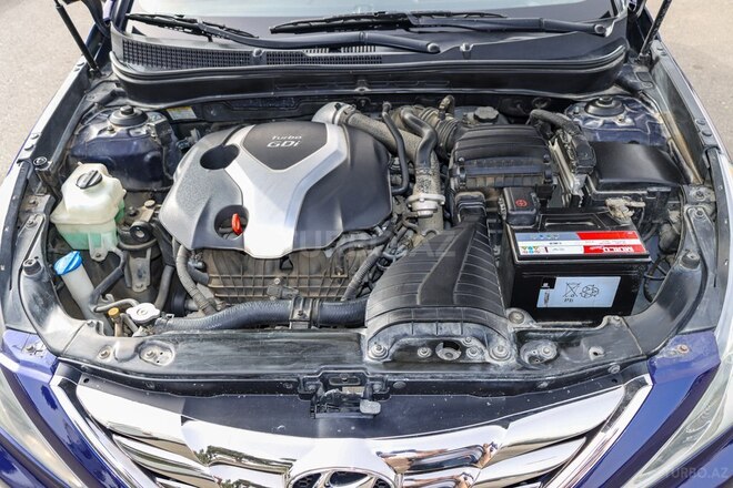 Hyundai Sonata-4