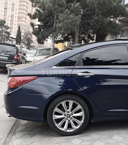 Hyundai Sonata-6