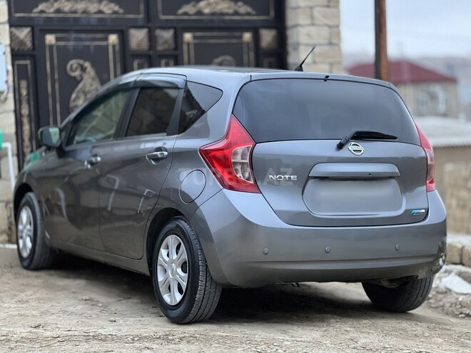 Nissan Note-2