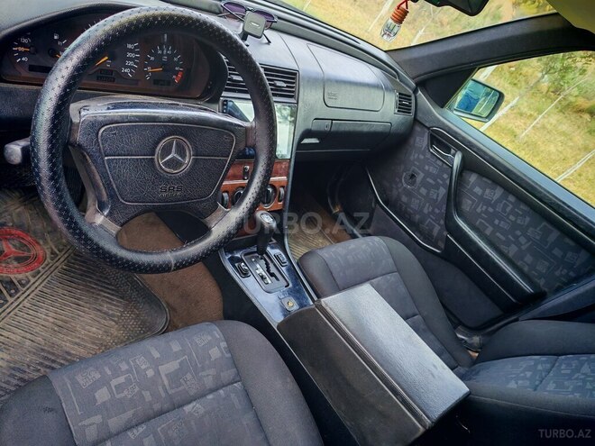Mercedes C 180 1995, 500,000 km - 1.8 l - Zaqatala