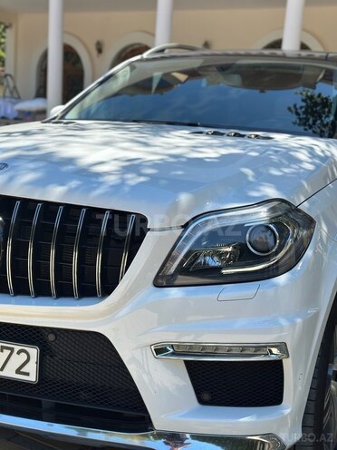 Mercedes GL 500 4MATIC 2015, 74,000 km - 4.7 l - Bakı