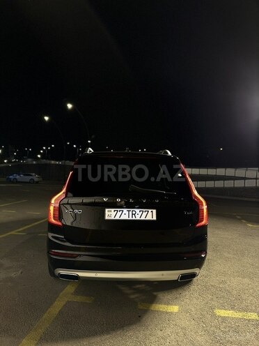 Volvo XC90-2