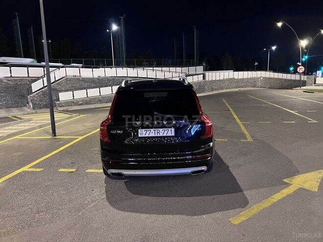 Volvo XC90-19