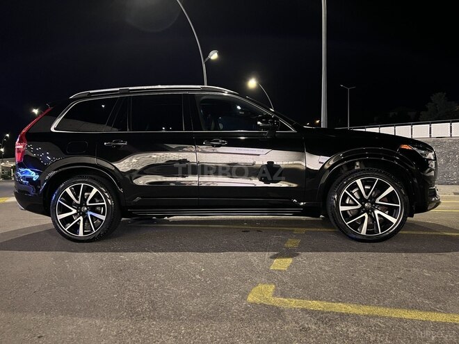 Volvo XC90-21