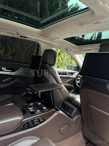 Audi A8-13
