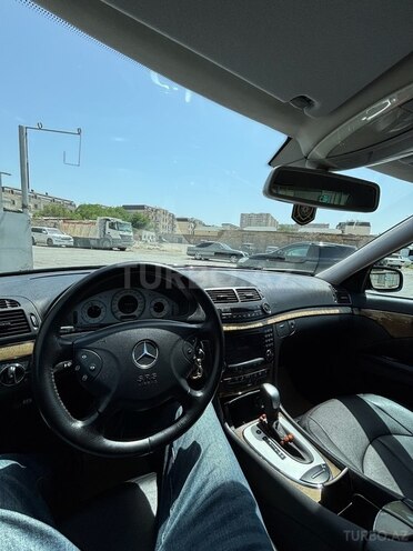 Mercedes E 220 d 2002, 303,000 km - 2.2 l - Bakı