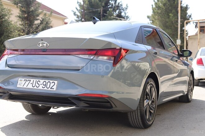 Hyundai Elantra-5