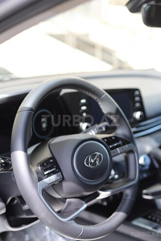 Hyundai Elantra-10