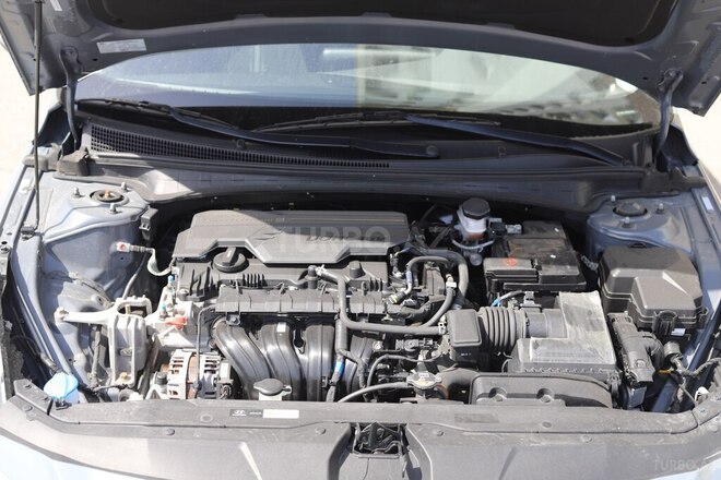 Hyundai Elantra-15