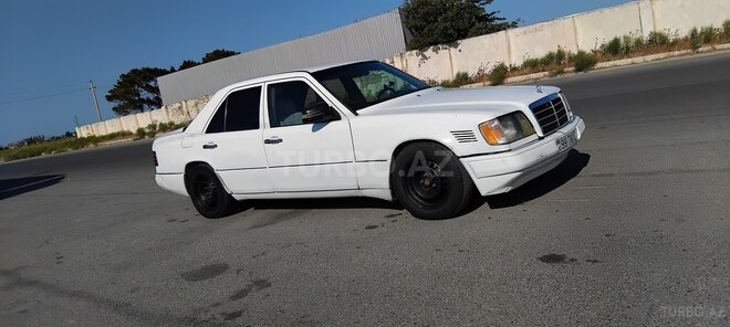 Mercedes E 300 d 1993, 352,164 km - 3.0 l - Bakı