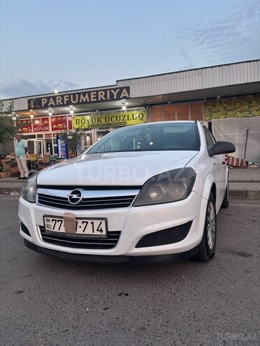 Opel Astra 2010, 390,000 km - 1.3 l - Saatlı