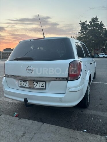 Opel Astra 2010, 390,000 km - 1.3 l - Saatlı