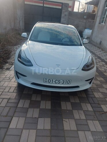 Tesla Model 3-7