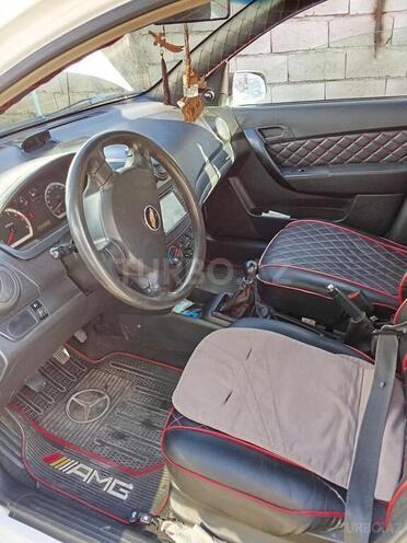 Chevrolet Aveo-4