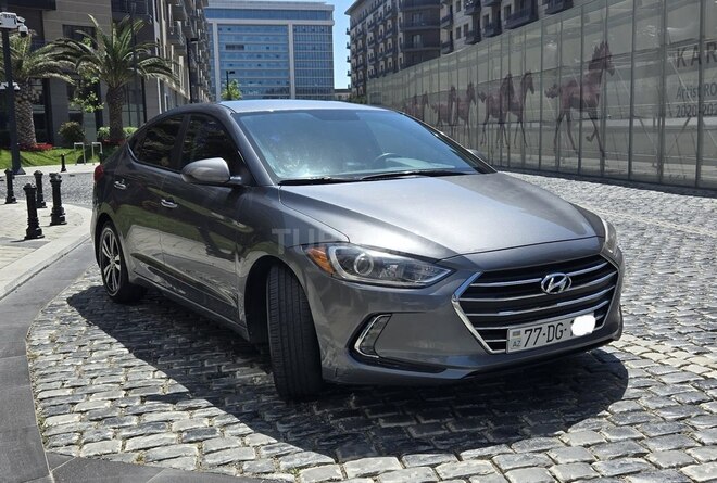 Hyundai Elantra-2