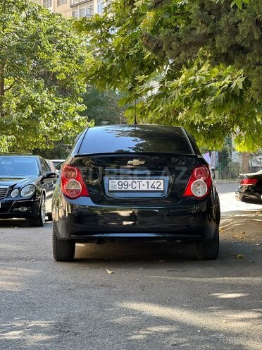 Chevrolet Aveo-5