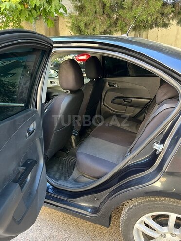 Chevrolet Aveo-12