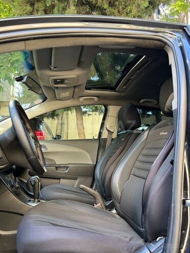 Chevrolet Aveo-11
