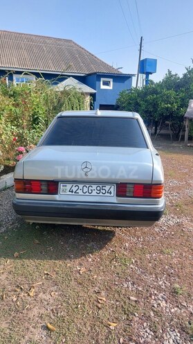 Mercedes 190 1991, 759,000 km - 2.0 l - Astara