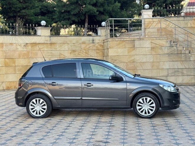 Opel Astra 2008, 190,000 km - 1.4 l - Gəncə