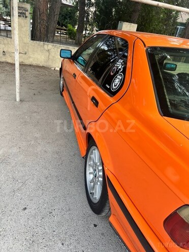 BMW 318 1993, 428,000 km - 1.8 l - Sumqayıt