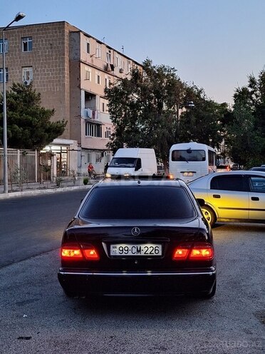 Mercedes E 320 1999, 320,000 km - 3.2 l - Bakı