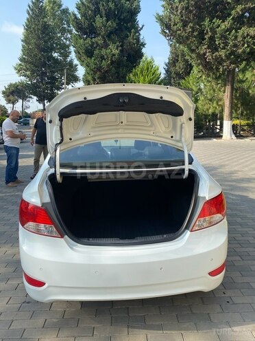 Hyundai Accent 2012, 154,650 km - 1.6 l - Masallı