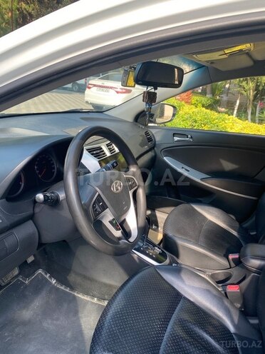Hyundai Accent 2012, 154,650 km - 1.6 l - Masallı