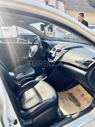 Hyundai Accent 2012, 154,650 km - 1.6 l - Masallı