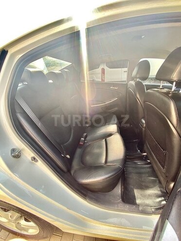 Hyundai Accent 2012, 154,650 km - 1.6 l - Masallı