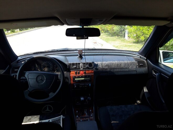 Mercedes C 200 1998, 196,500 km - 2.0 л - Zaqatala