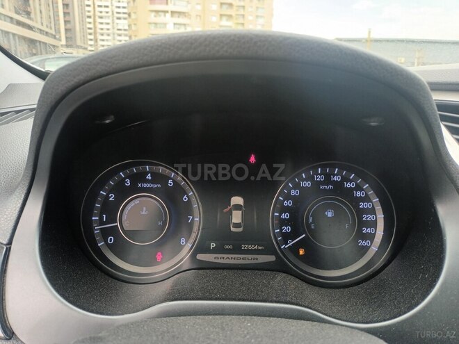 Hyundai Grandeur-4