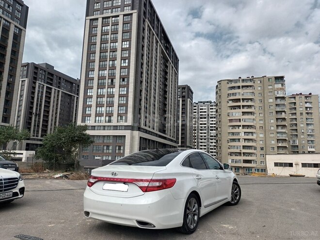 Hyundai Grandeur-2