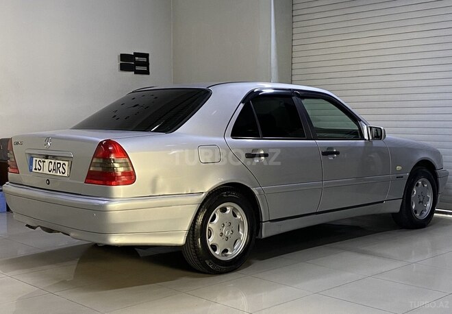 Mercedes C 240-10