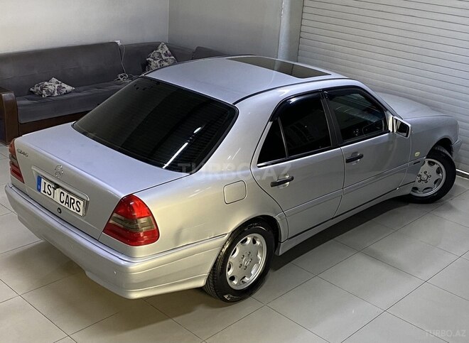 Mercedes C 240-13
