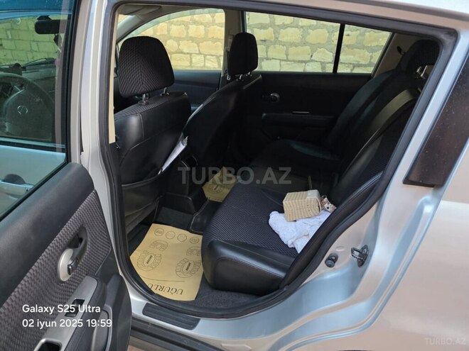 Nissan Tiida-2