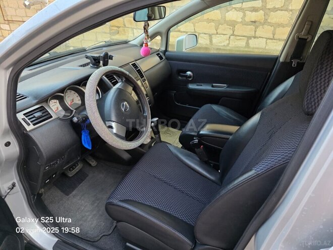 Nissan Tiida-3