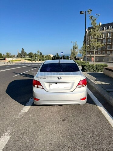 Hyundai Accent 2015, 130,000 km - 1.4 l - Bakı